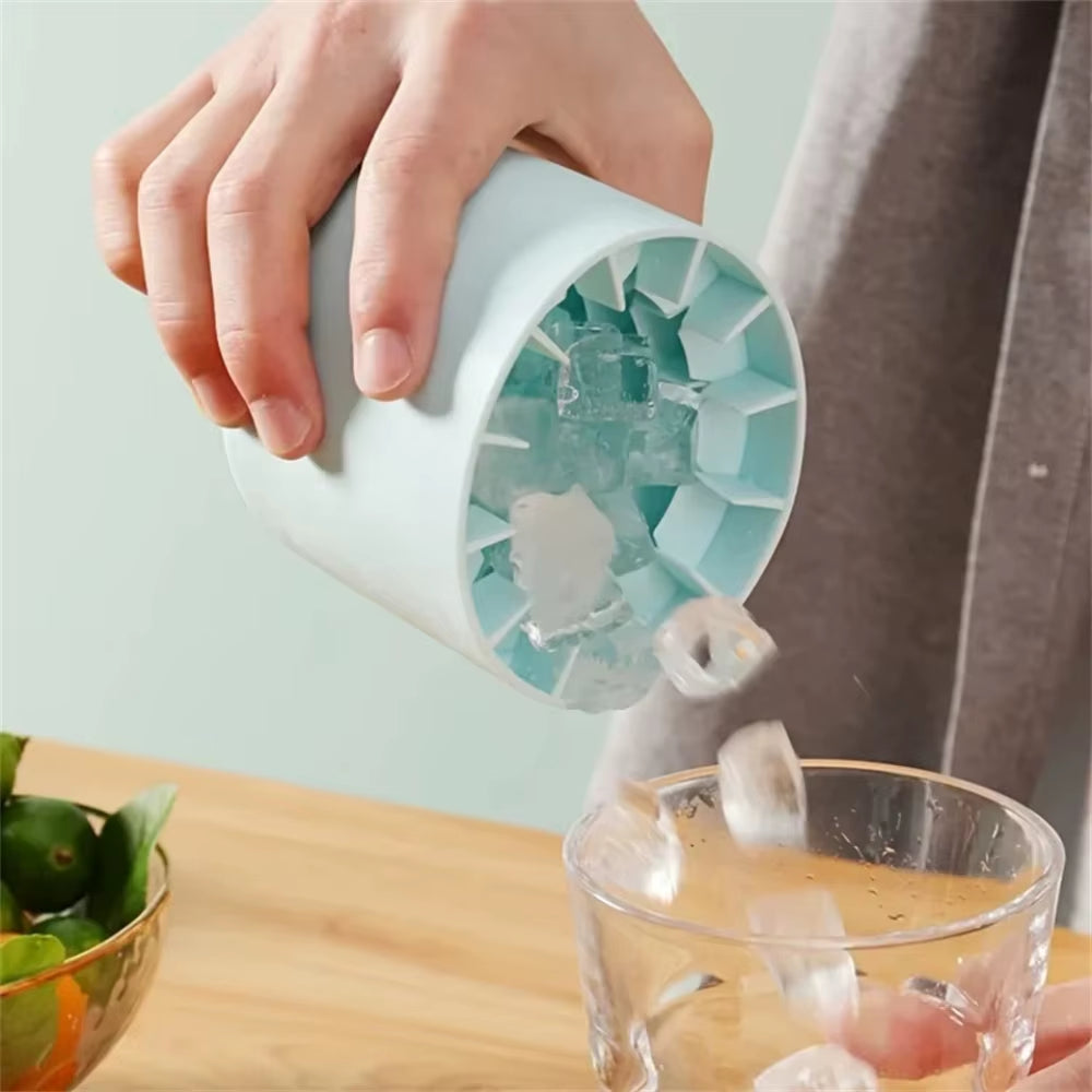Effortless Ice Making with Our Food-Grade Silicone Ice Cube Mold – Perfect for Your Home Bar!